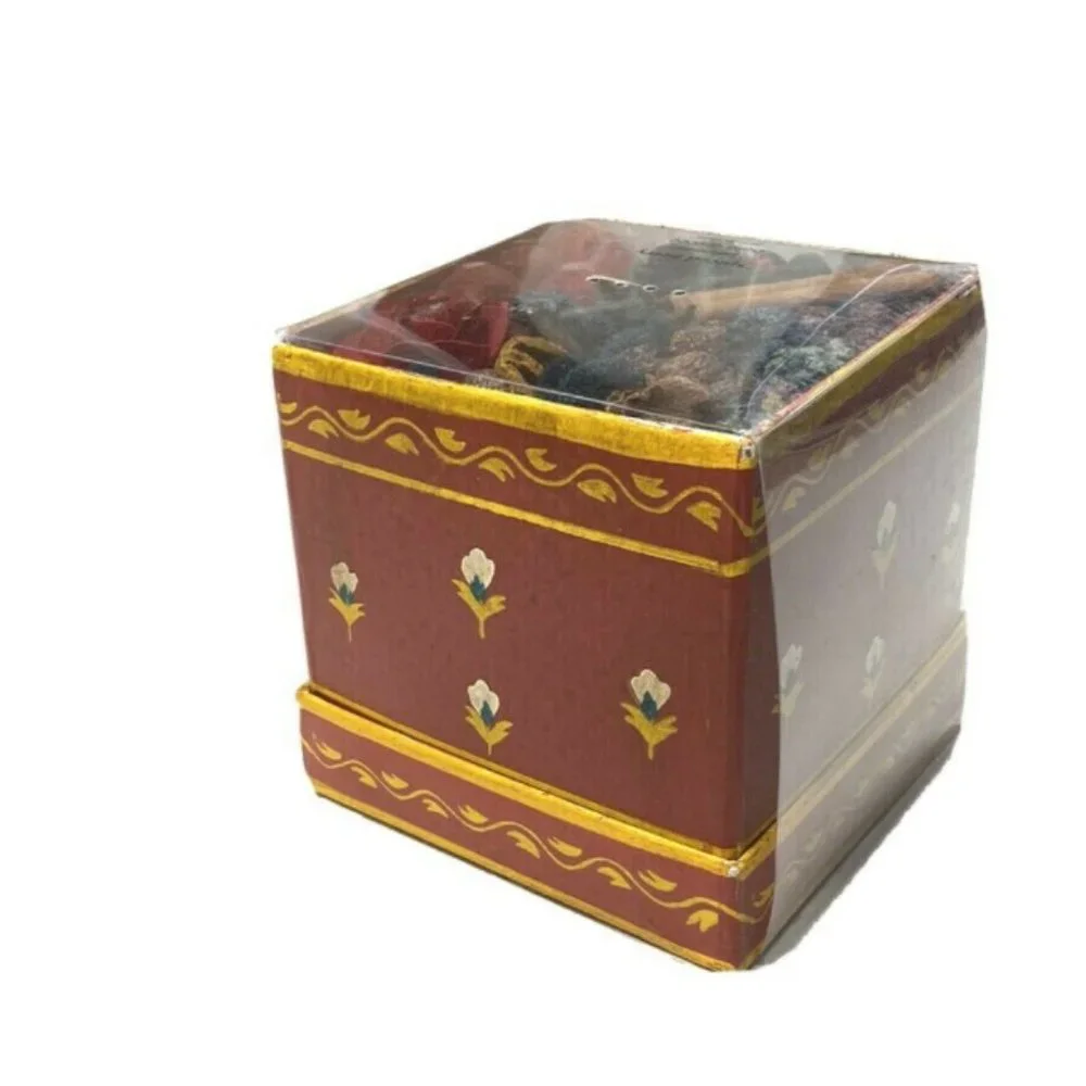 Rare Pier 1 Vintage Spiced Berry Potpourri & Decor